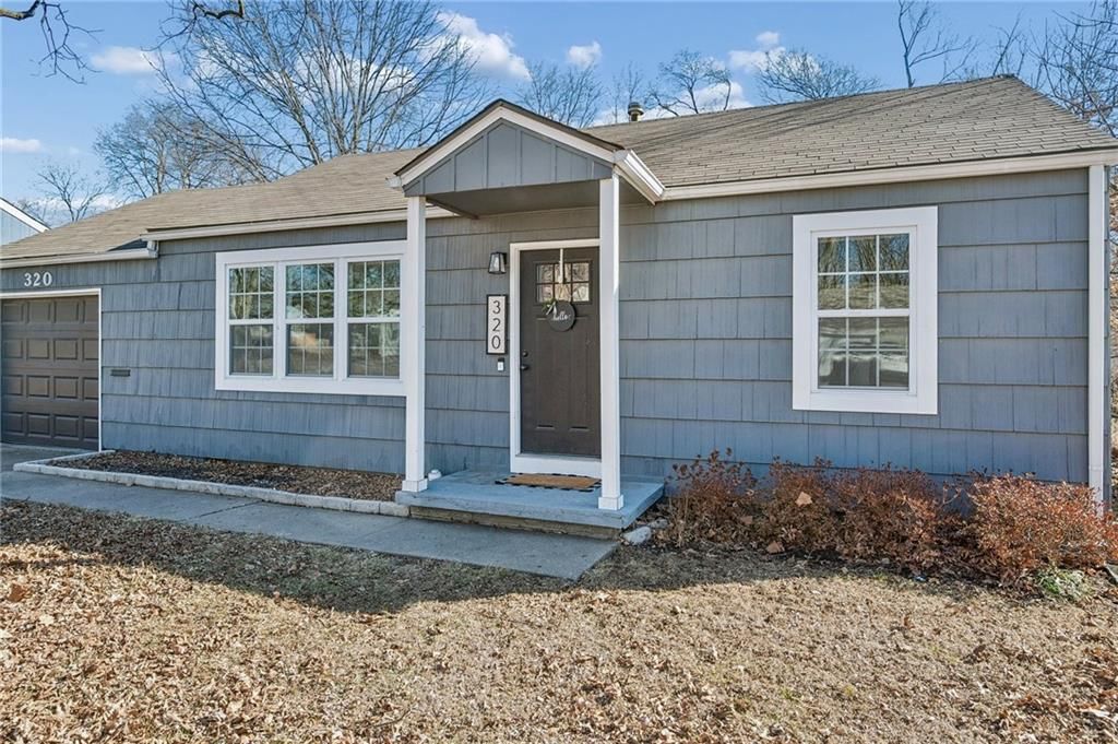 320 S Central Street — photo 3