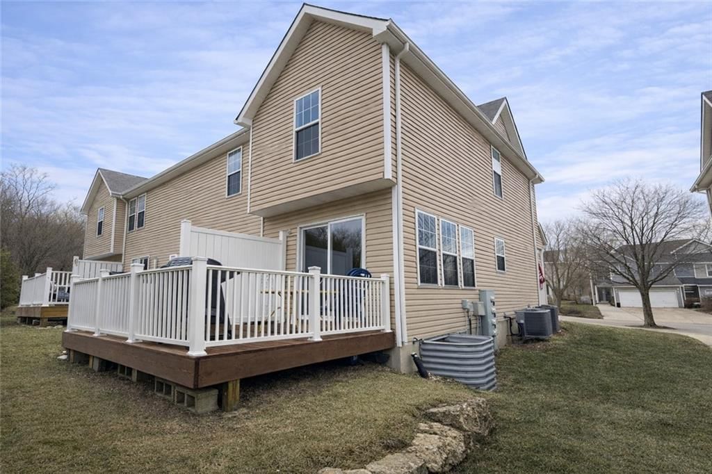 9831 N Lewis Avenue — photo 3