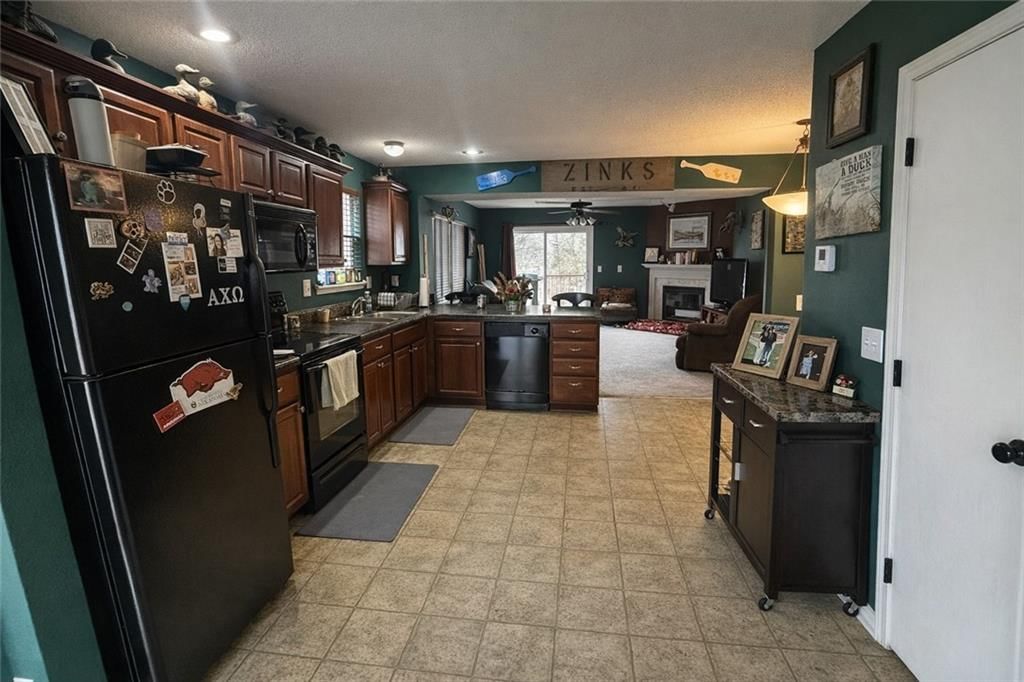 9831 N Lewis Avenue — photo 4