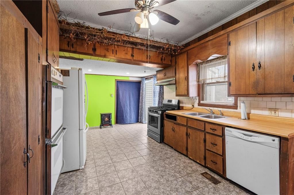 413 S Orchard Street — photo 20
