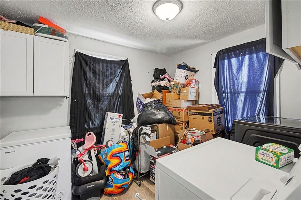102 W Black Diamond Street — photo 14