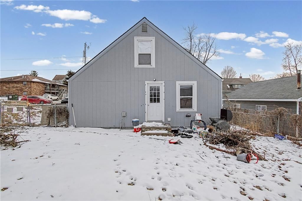 102 W Black Diamond Street — photo 17