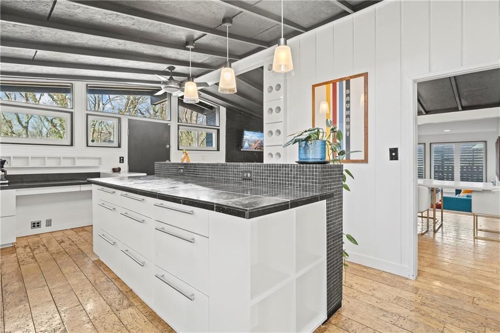 2115 W 71st Terrace — photo 13
