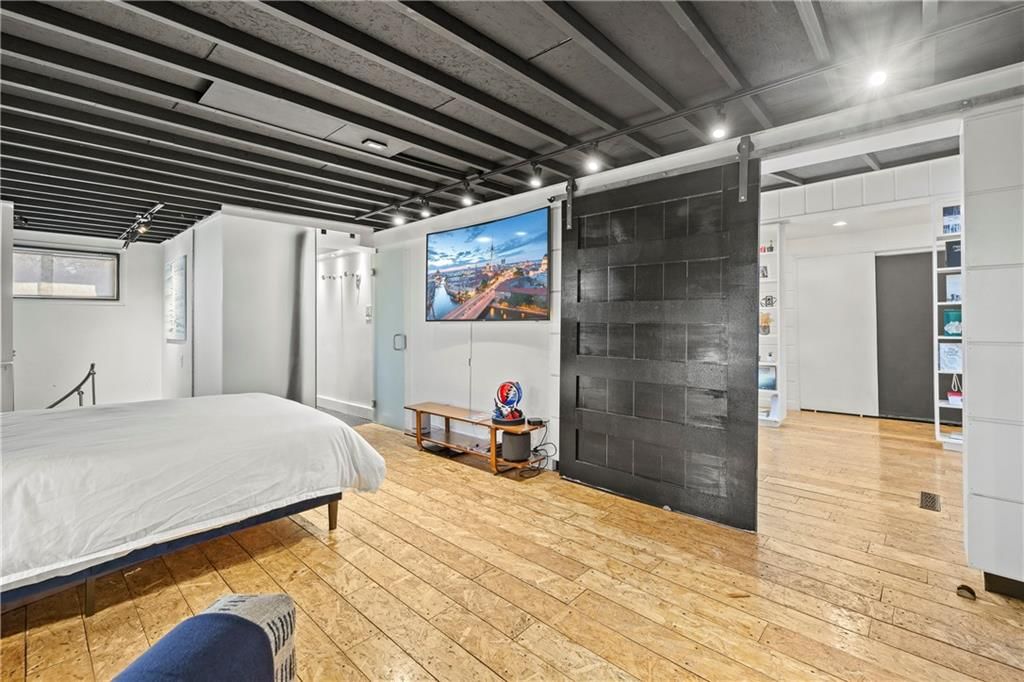 2115 W 71st Terrace — photo 18