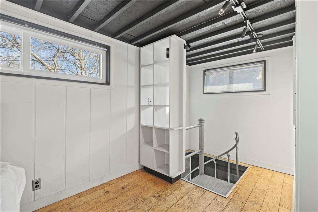 2115 W 71st Terrace — photo 21