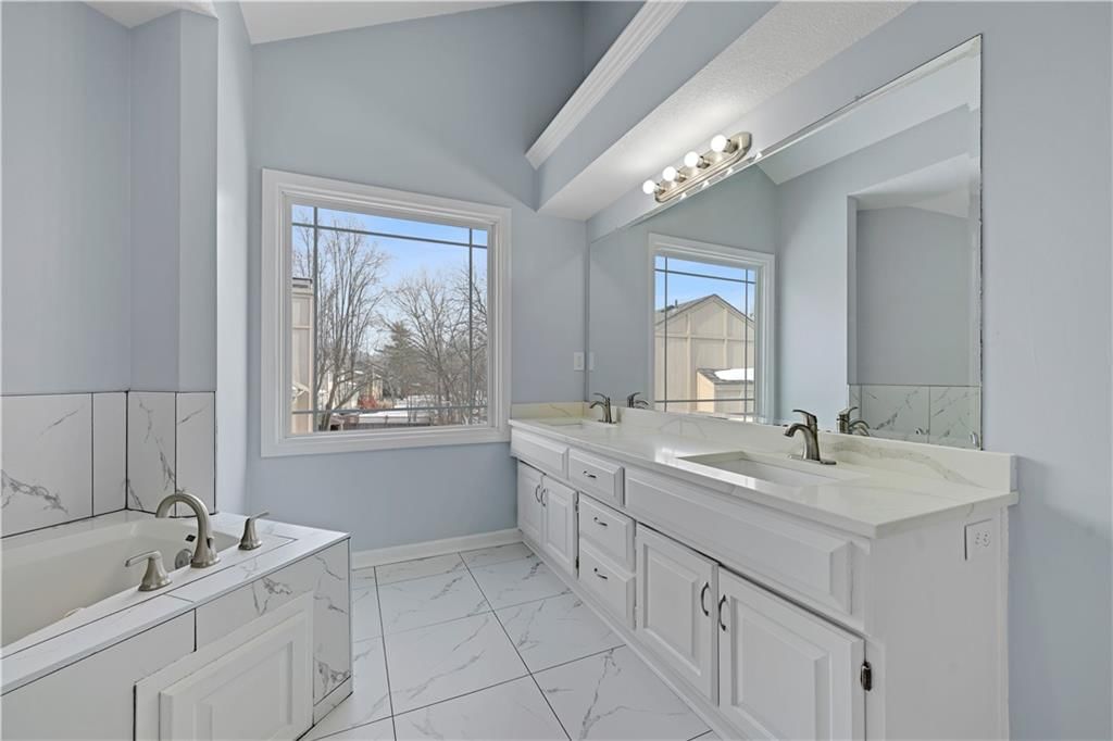 8605 W 152nd Terrace — photo 16
