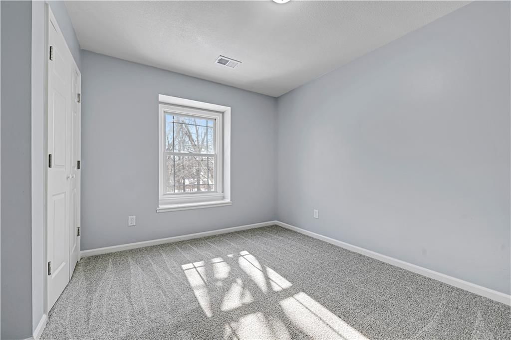8605 W 152nd Terrace — photo 21