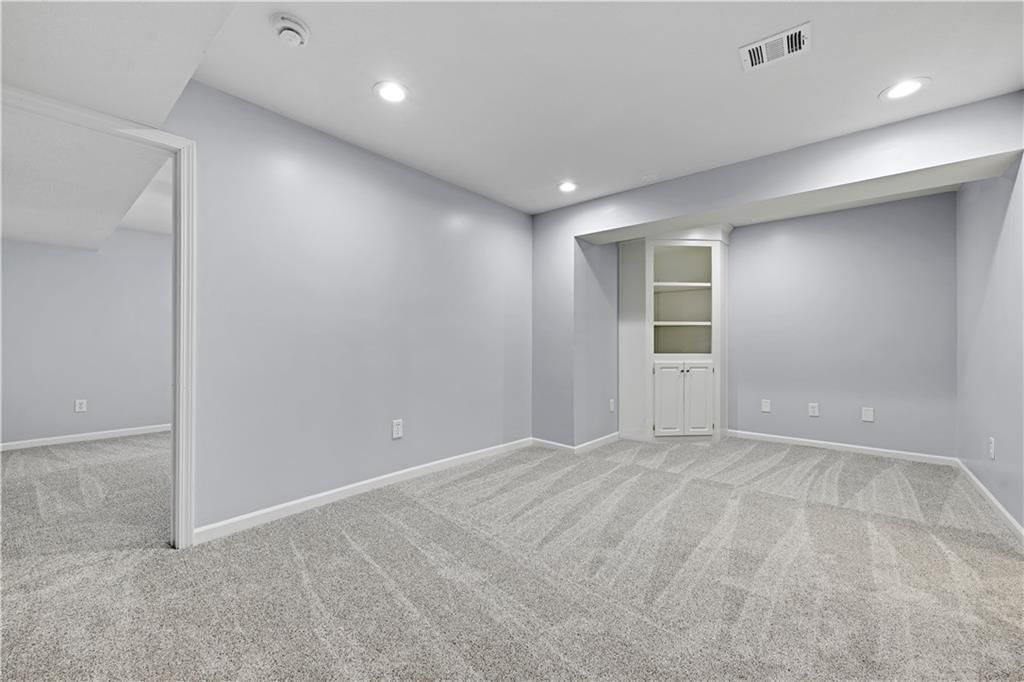 8605 W 152nd Terrace — photo 26