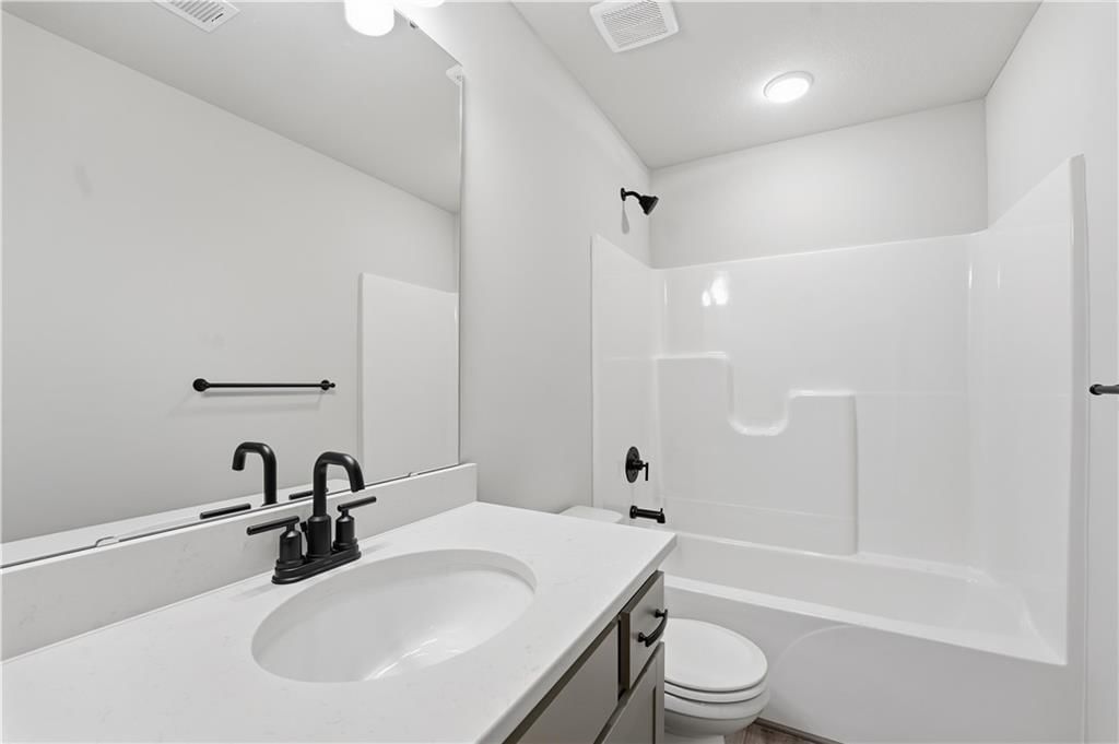 9633 N Colrain Avenue — photo 22