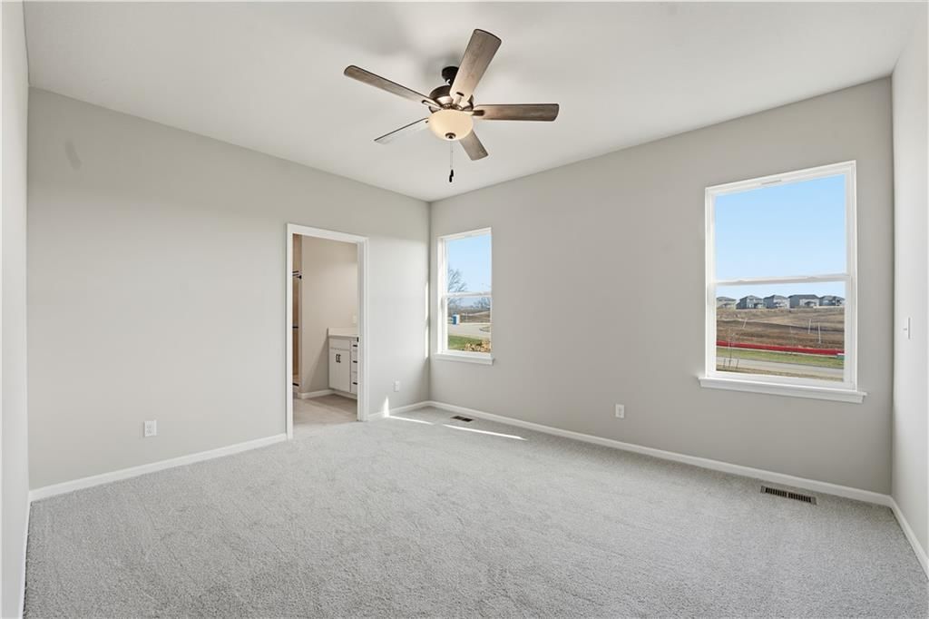 9637 N Colrain Avenue — photo 12