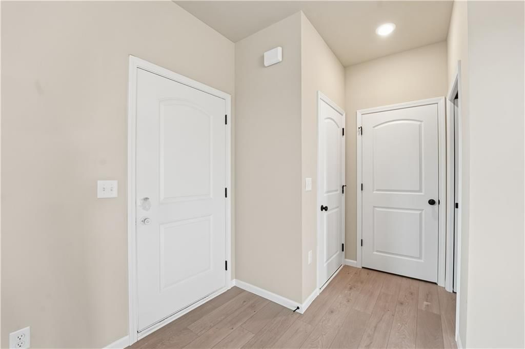 9637 N Colrain Avenue — photo 15