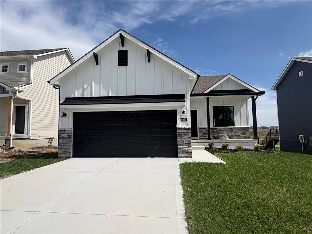 9637 N Colrain Avenue — photo 24