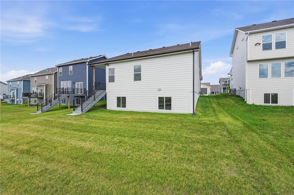 9637 N Colrain Avenue — photo 30