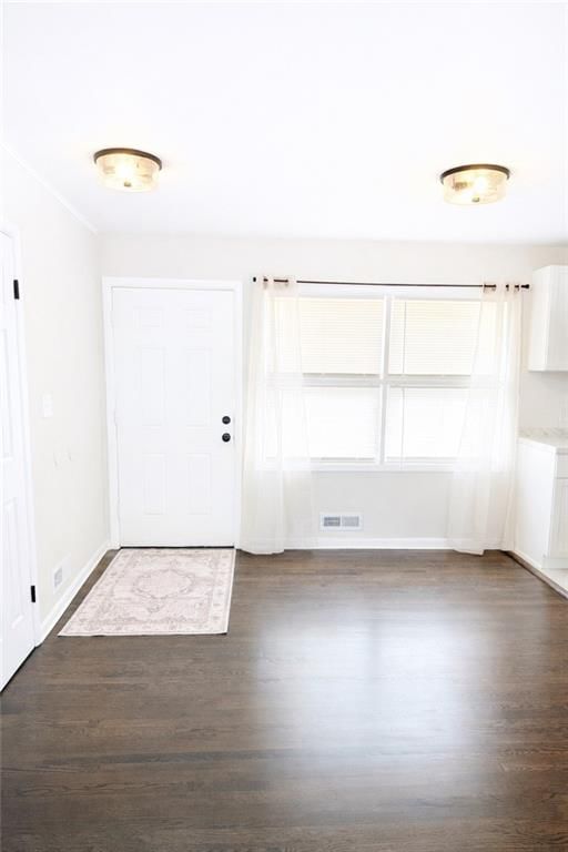 11112 Winchester Avenue — photo 2