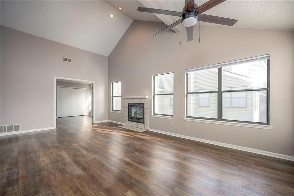 8848 W 106th Terrace — photo 5