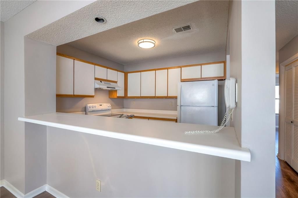 8848 W 106th Terrace — photo 12