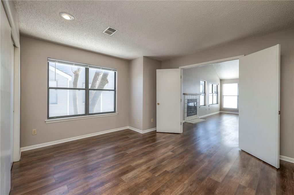 8848 W 106th Terrace — photo 17