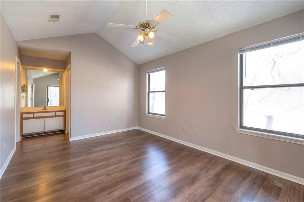 8848 W 106th Terrace — photo 20