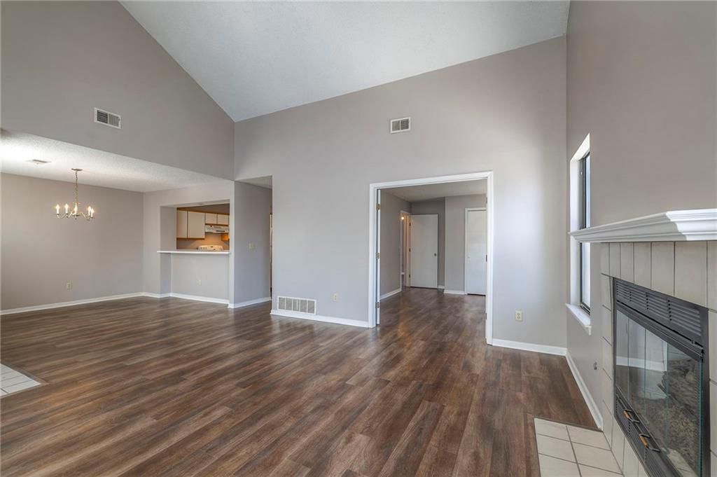 8848 W 106th Terrace — photo 24