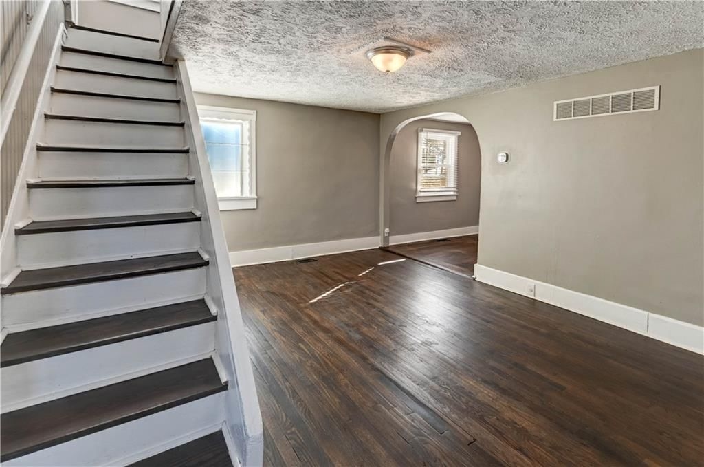 4859 NW Waukomis Drive — photo 9