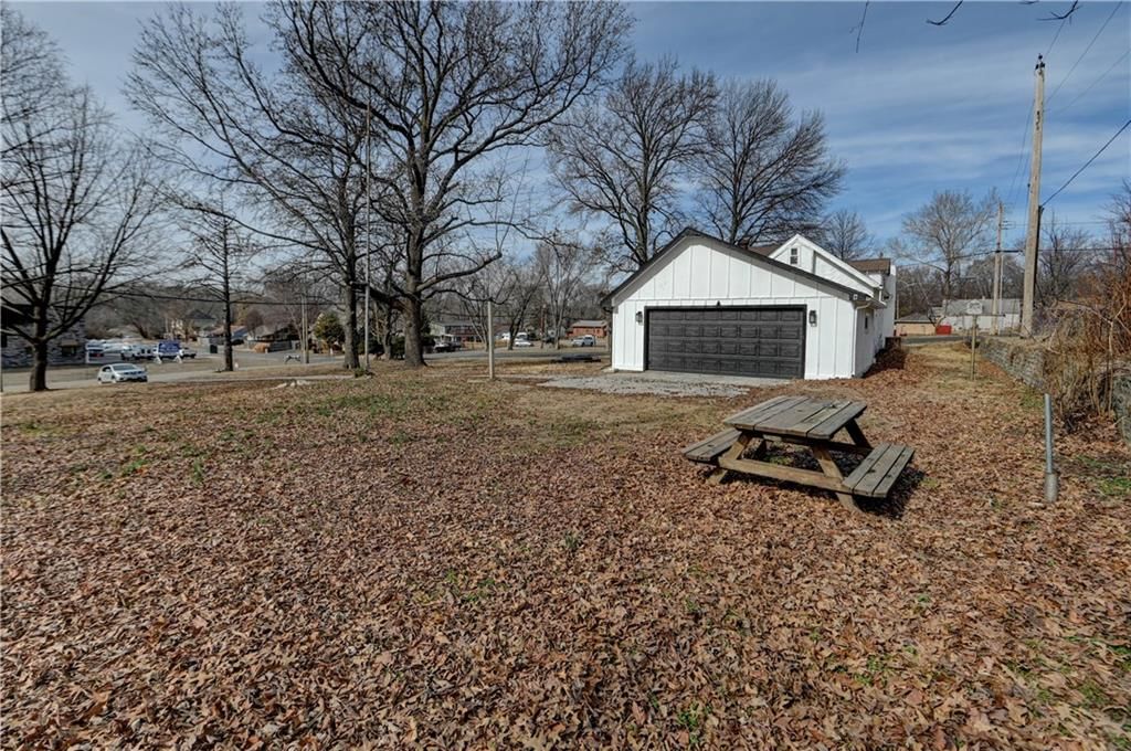 4859 NW Waukomis Drive — photo 41