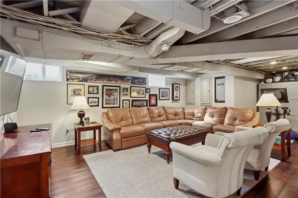 3223 W 67th Street — photo 26