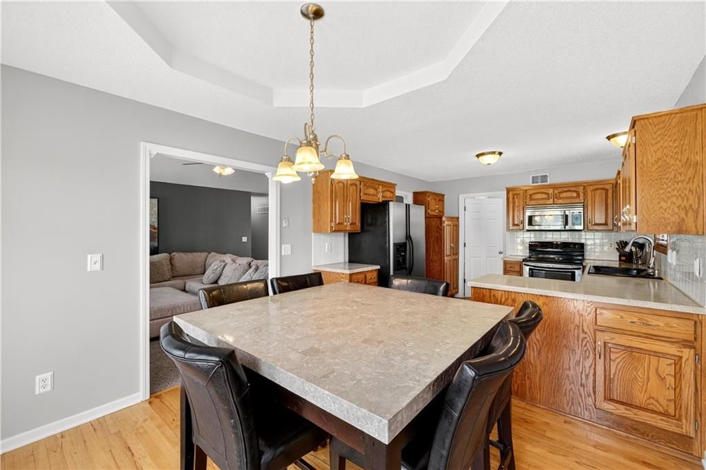 11705 N Charlotte Street — photo 9