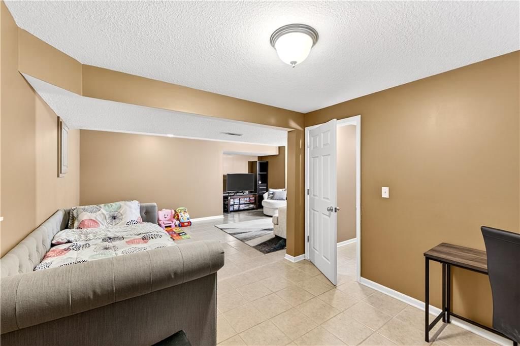11705 N Charlotte Street — photo 16