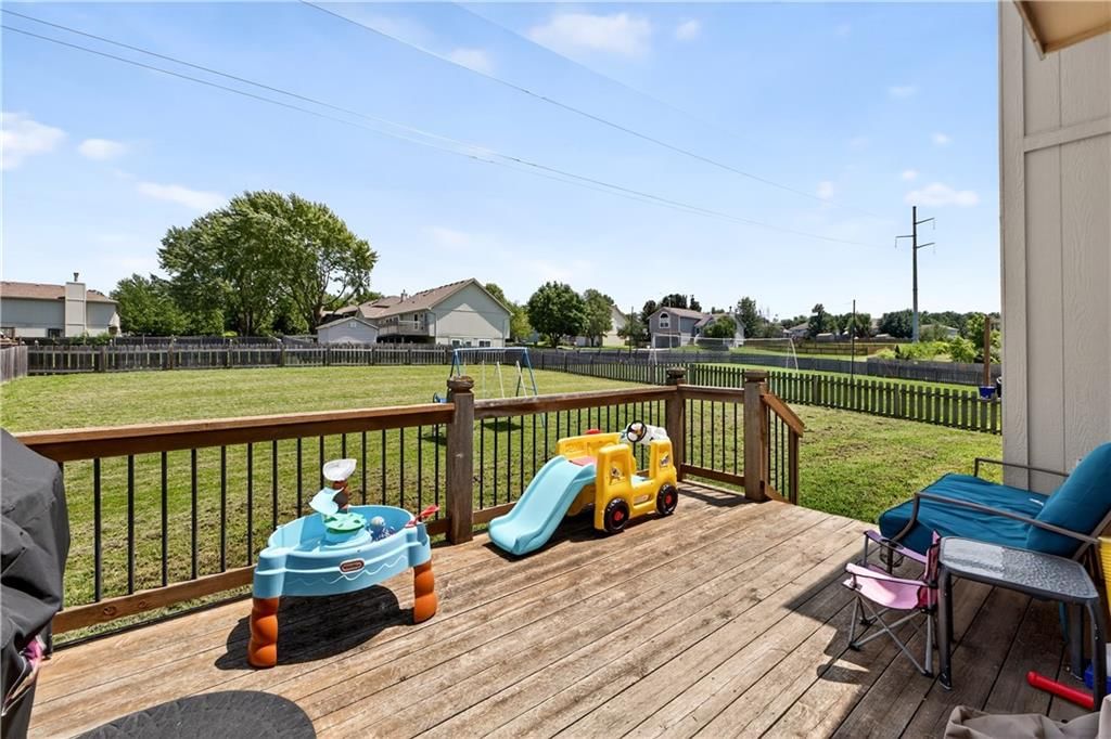 11705 N Charlotte Street — photo 18