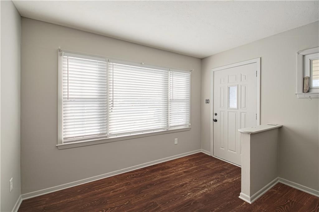421 E Main Street — photo 3