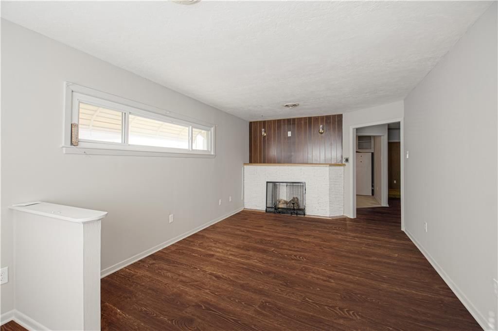 421 E Main Street — photo 4