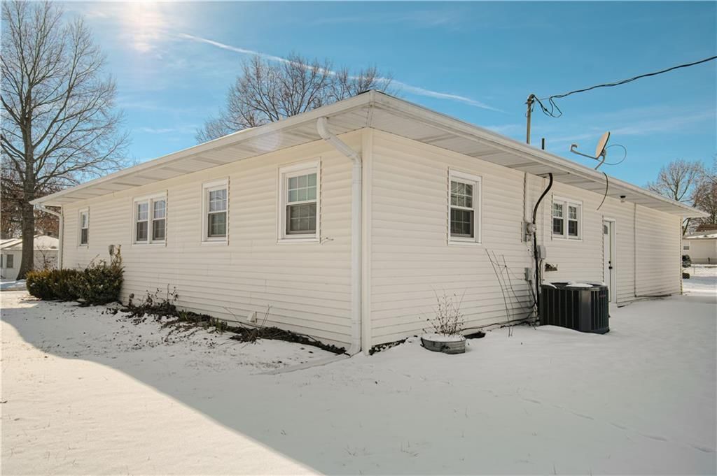 421 E Main Street — photo 23