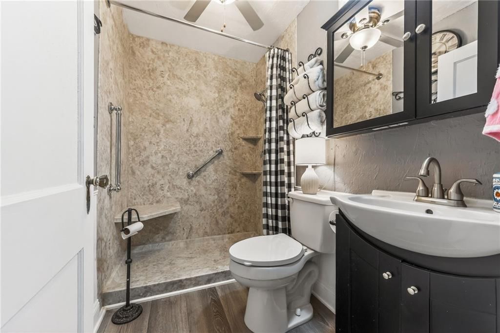 2322 S Glenwood Avenue — photo 8