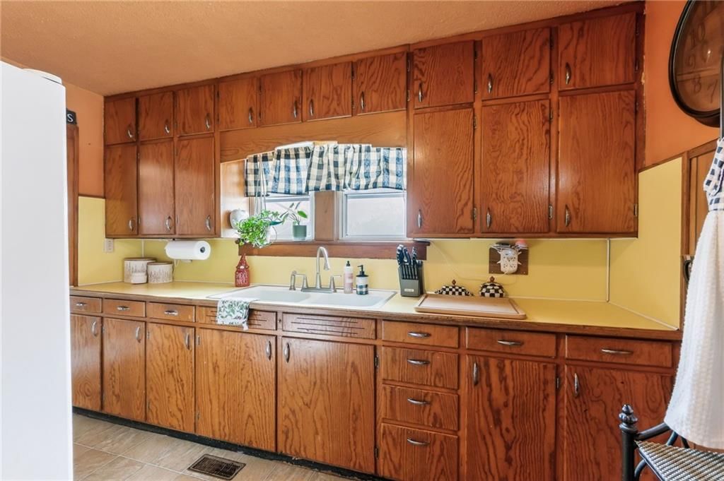 2322 S Glenwood Avenue — photo 12
