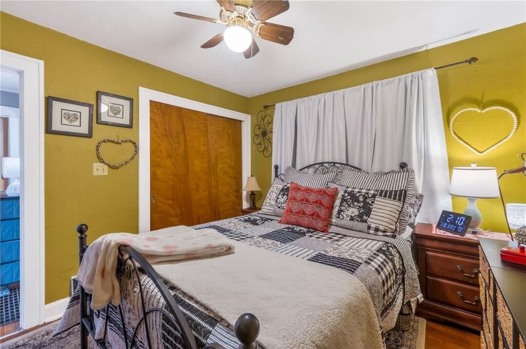 2322 S Glenwood Avenue — photo 15