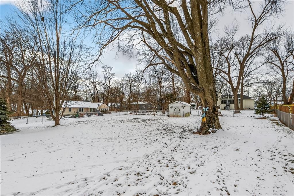 2322 S Glenwood Avenue — photo 22