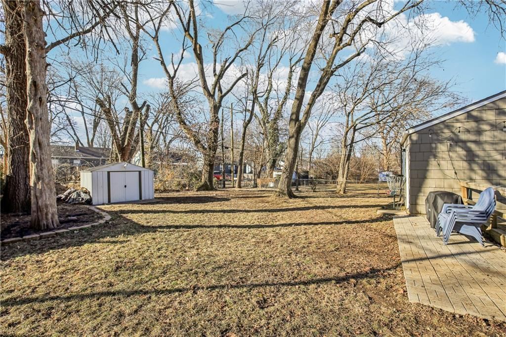 601 W 84th Terrace — photo 12
