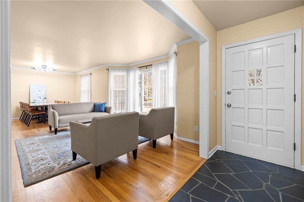 8816 W 106TH Street — photo 2