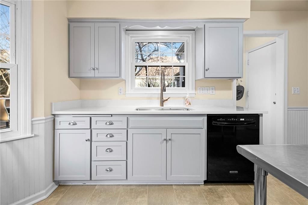 8816 W 106TH Street — photo 12
