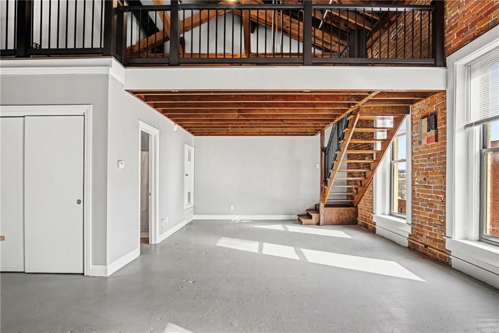 500 Delaware Street — photo 4