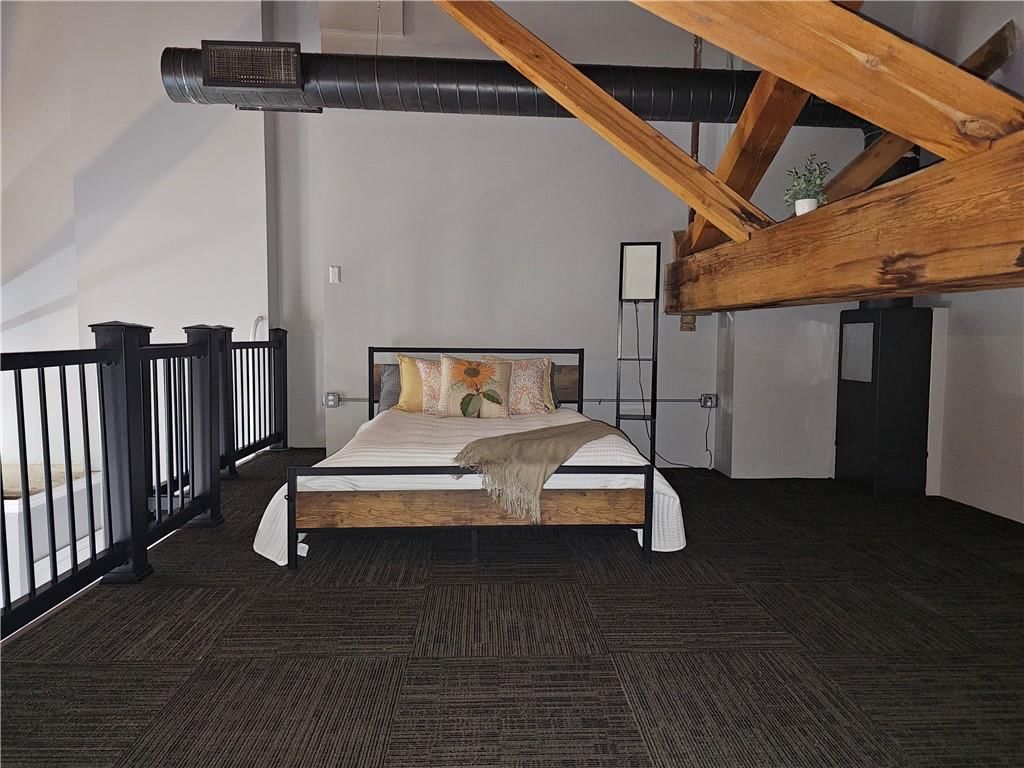 500 Delaware Street — photo 13