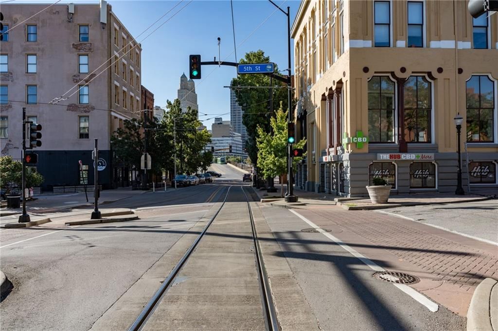 500 Delaware Street — photo 25