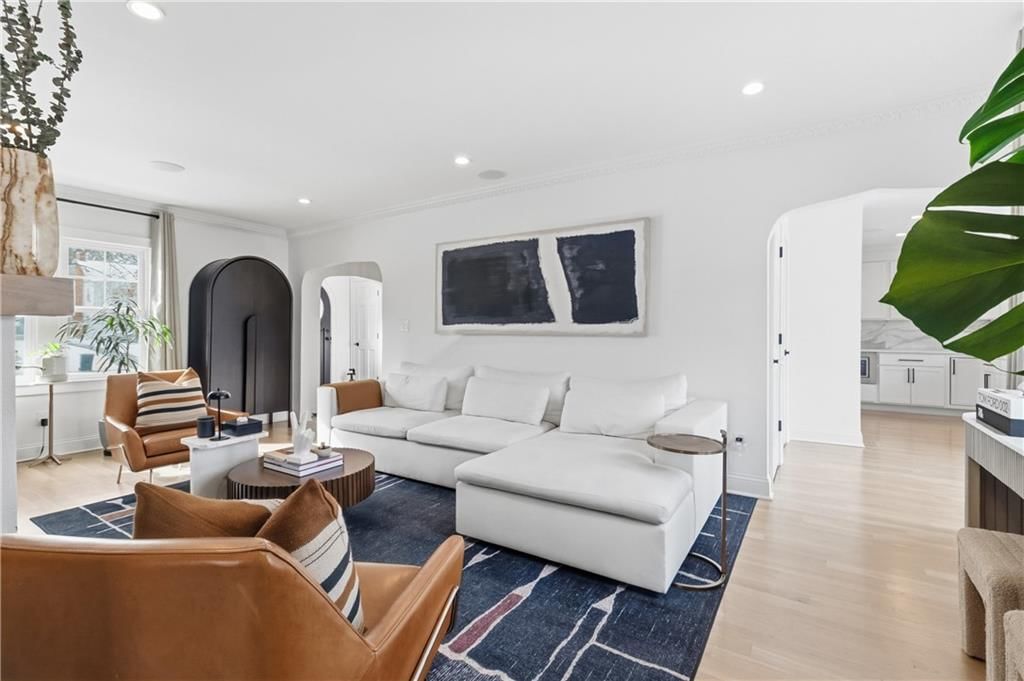 808 W Gregory Boulevard — photo 10