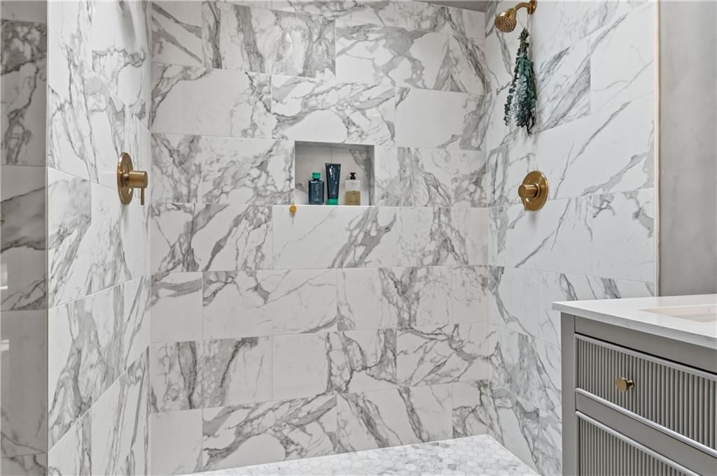 808 W Gregory Boulevard — photo 31