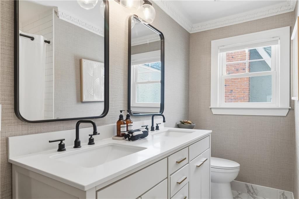 808 W Gregory Boulevard — photo 35