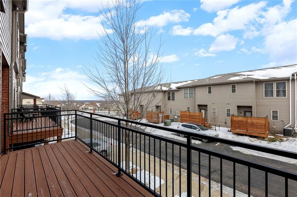 5245 Overland Drive — photo 7