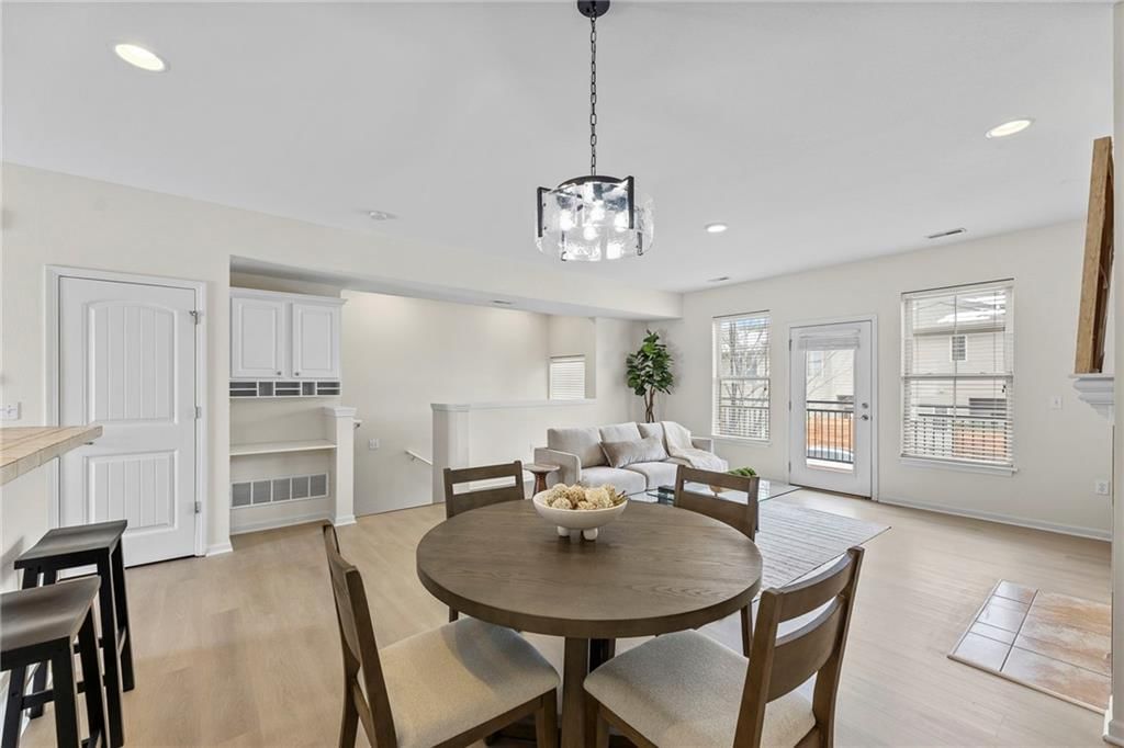 5245 Overland Drive — photo 10