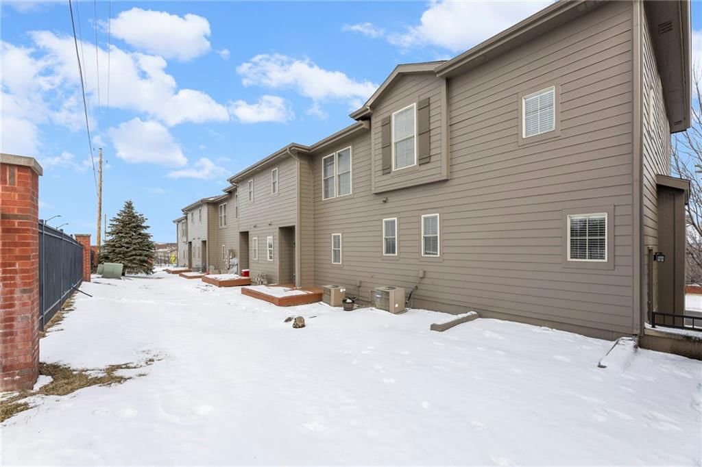 5245 Overland Drive — photo 41