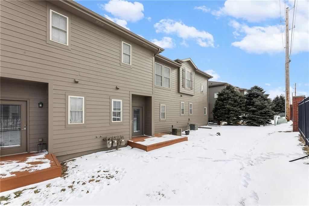 5245 Overland Drive — photo 43