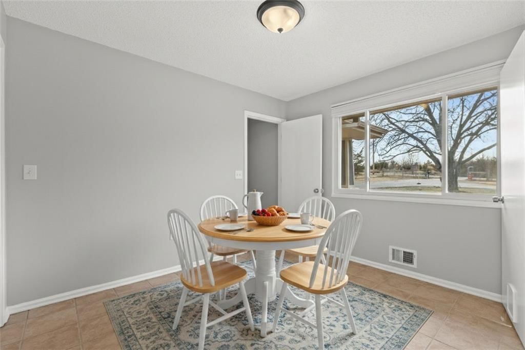 13345 S Waverly Street — photo 8